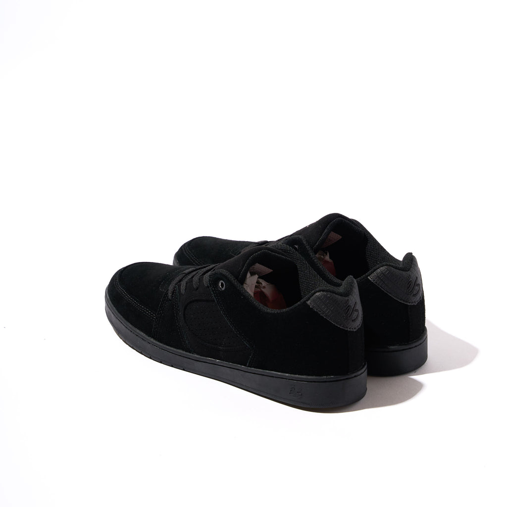 eŚ Accel Slim Shoes