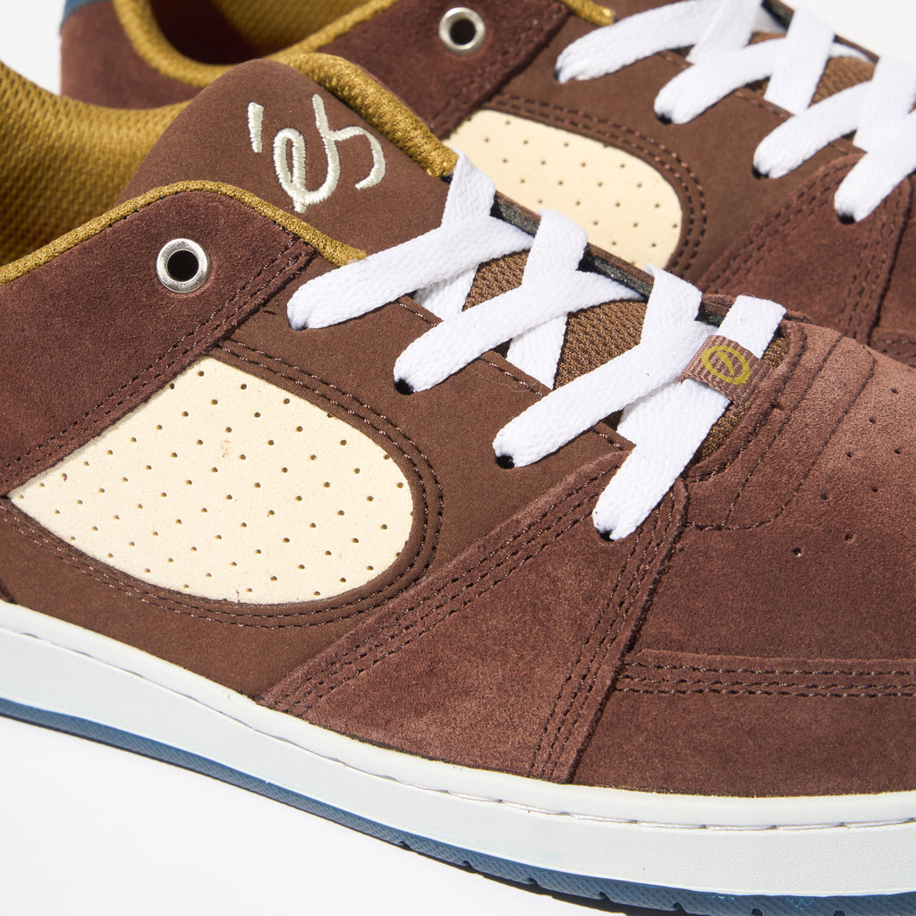 éS Accel Brown Skateboarding Shoes 