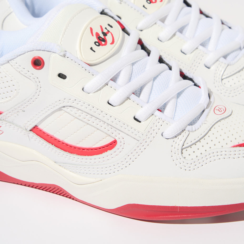 éS TJ Rogers Pro Model Shoe White and Red Details Close Up